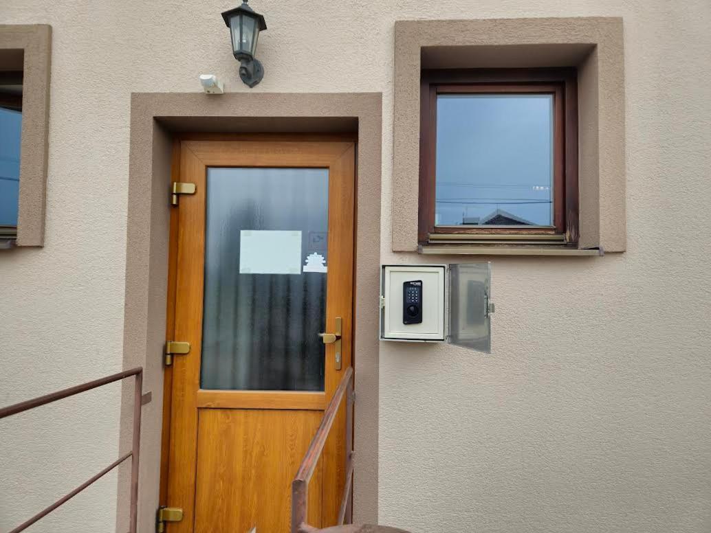 Penzion Pod Zamkom-Boleraz Exterior photo